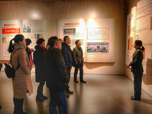 郭真豪：公司機(jī)關(guān)第四黨支部組織黨員開展紅色教育活動.jpg