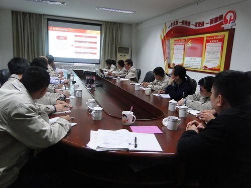 許麗珠：圖為黨課現(xiàn)場.jpg