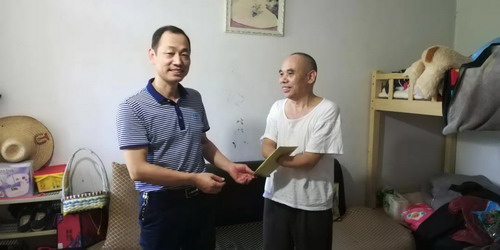 張思承：慰問現場_調整大小.jpg