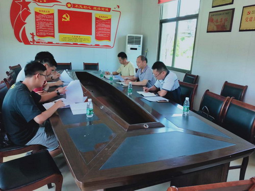 省機電控股公司黨委委員、副總經(jīng)理吳大文到我司掛鉤幫扶村臺峰村調(diào)�?(1)_調(diào)整大小.jpg