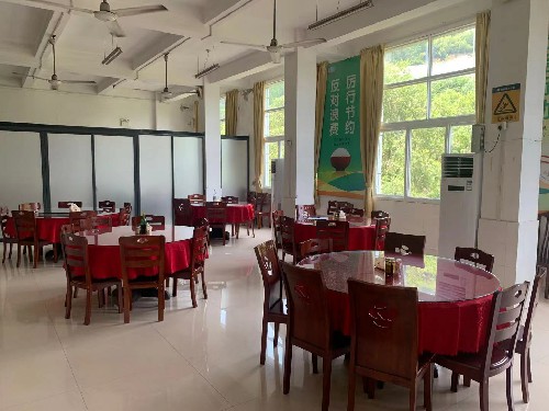 民化建設(shè)公司打造職工滿意食堂~1.jpg
