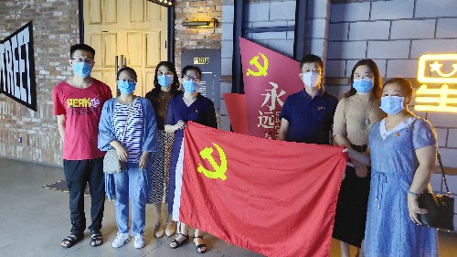 ?？剖∶?#65533;? 觀看愛國主義教育影片《長津湖》~1.jpg