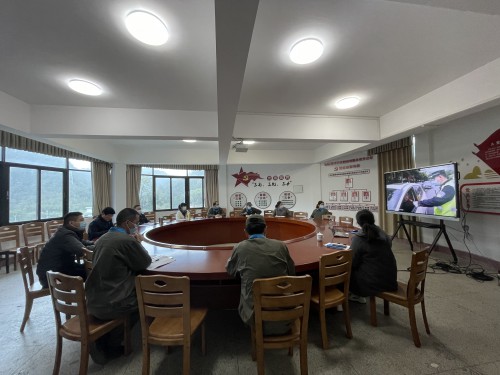 格式工廠海峽科化永安分公司李振祥：海峽科化公司黨委委員、紀委書記何浦寨到掛鉤聯(lián)系黨支部上黨課并參加主題黨日活動照片·.jpg