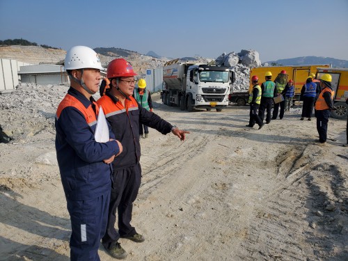 格式工廠富興建設(shè)公司 王凱�?富興建設(shè)公司紀(jì)委到項(xiàng)目部開(kāi)展安全再督查.jpg