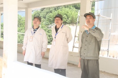 格式工廠福安胡廷淦：圖為何浦寨到生產(chǎn)現(xiàn)場實地調(diào)研 (2).jpg